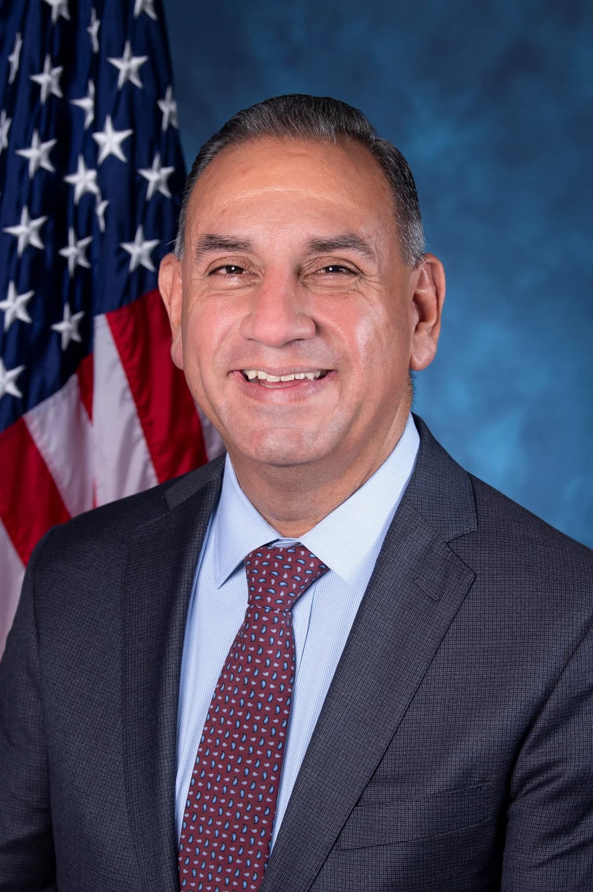 Gilbert Cisneros, official photograph