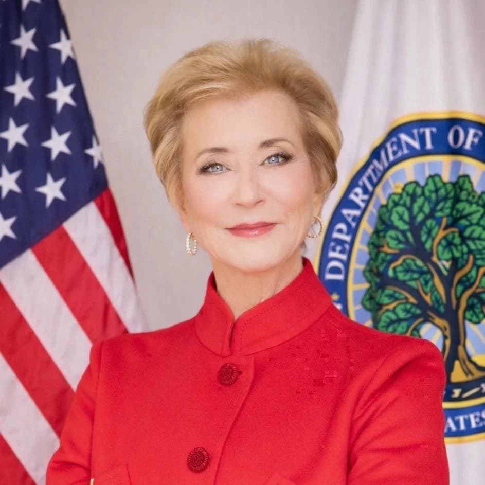 Linda McMahon, official photograph