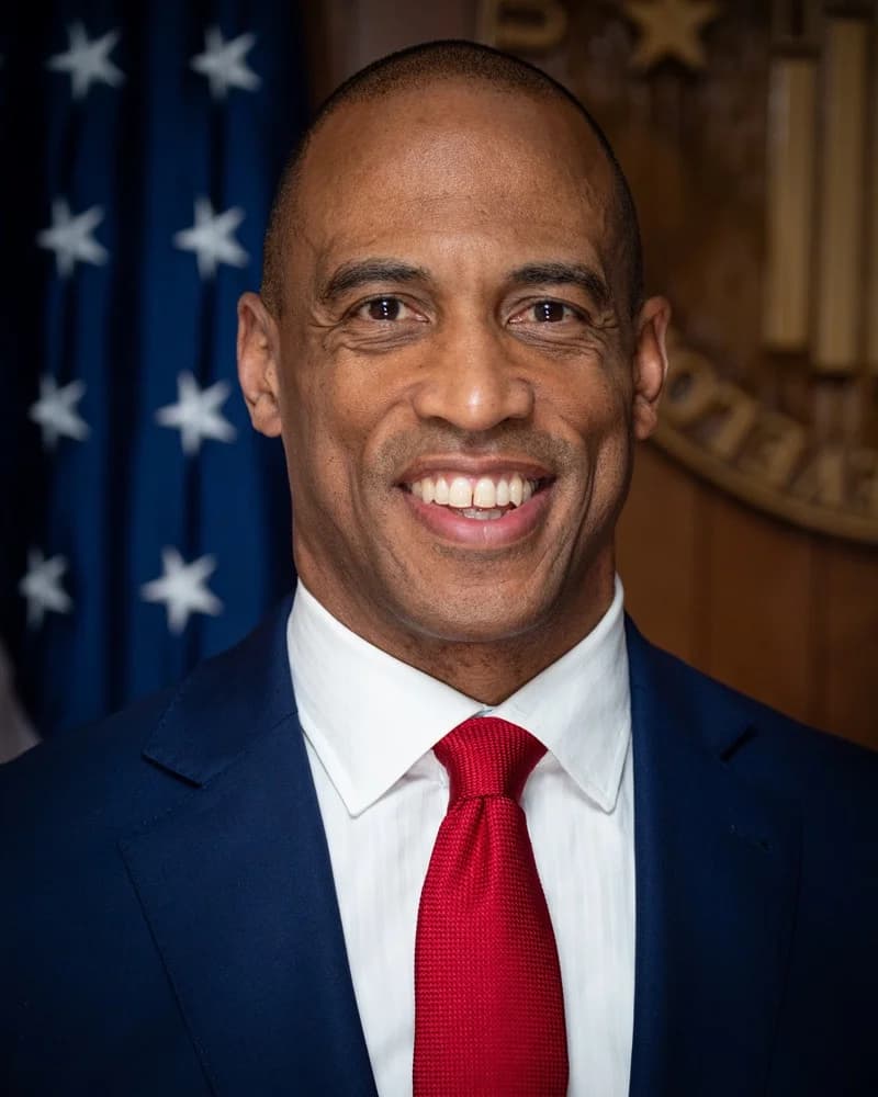 Scott Turner, official photograph